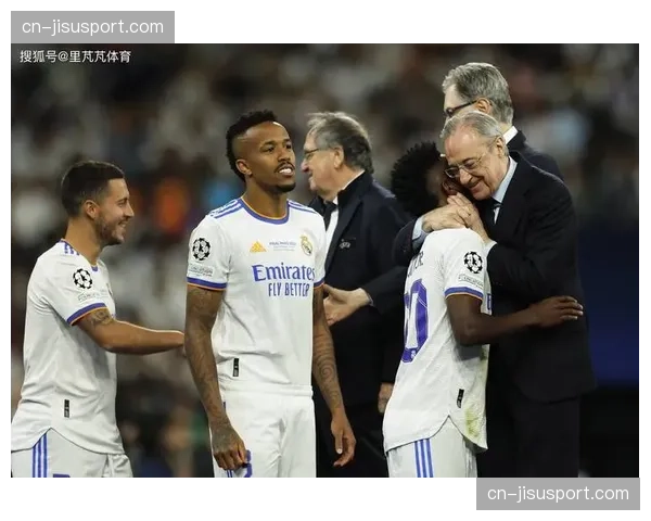 伯纳乌发布天气预警:国家德比赛日可能有雨,草坪排水系统将接受考验 伯纳乌发布天气预警:国家德比赛日可能有雨,草坪排水系统将接受考验